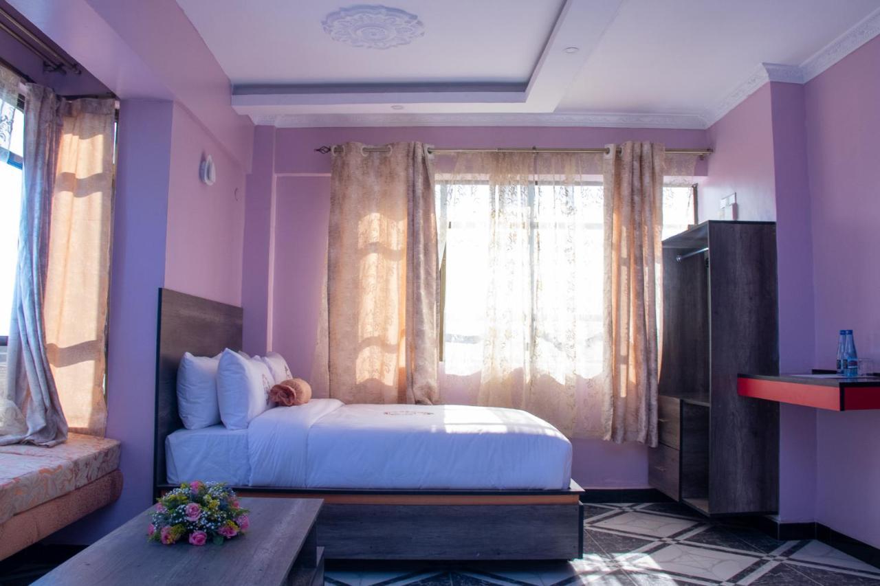 Good Putt Hotel Nakuru Eksteriør billede